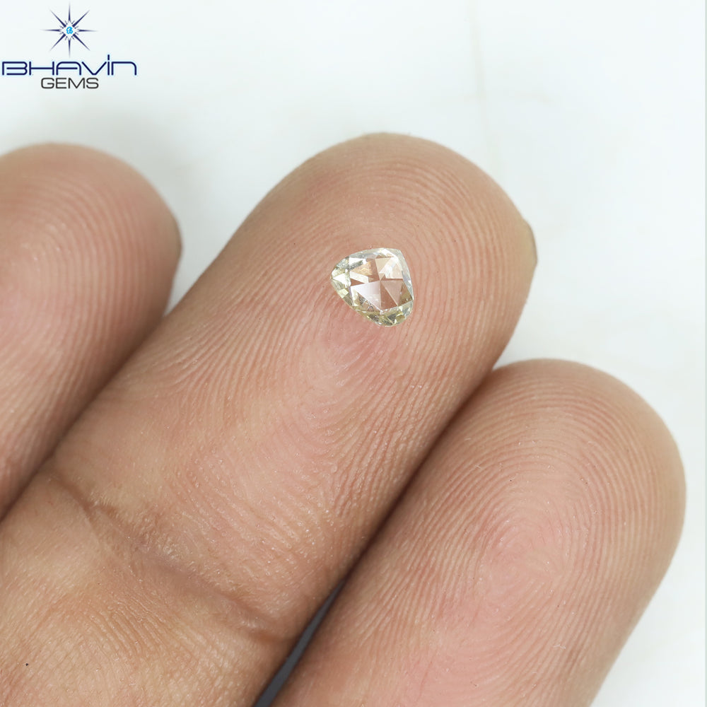 0.18 CT Heart Shape Natural Diamond Green Yellow Color SI1 Clarity (4.10 MM)