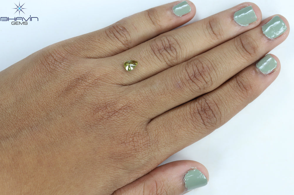 0.64 CT Pear Shape Natural Diamond Green Color I2 Clarity (6.48 MM)
