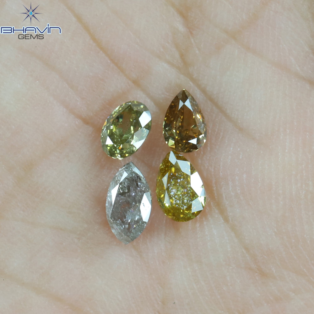 0.93 CT/4 Pcs Heart Shape Natural Diamond Mix Color SI2 Clarity (5.75 MM)