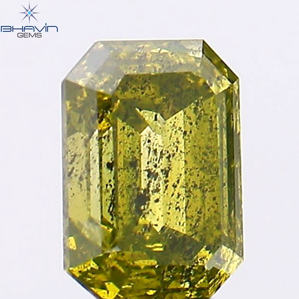 0.69 CT エメラルド シェイプ ナチュラル ダイヤモンド 強化グリーン カラー I1 クラリティ (5.70 MM)