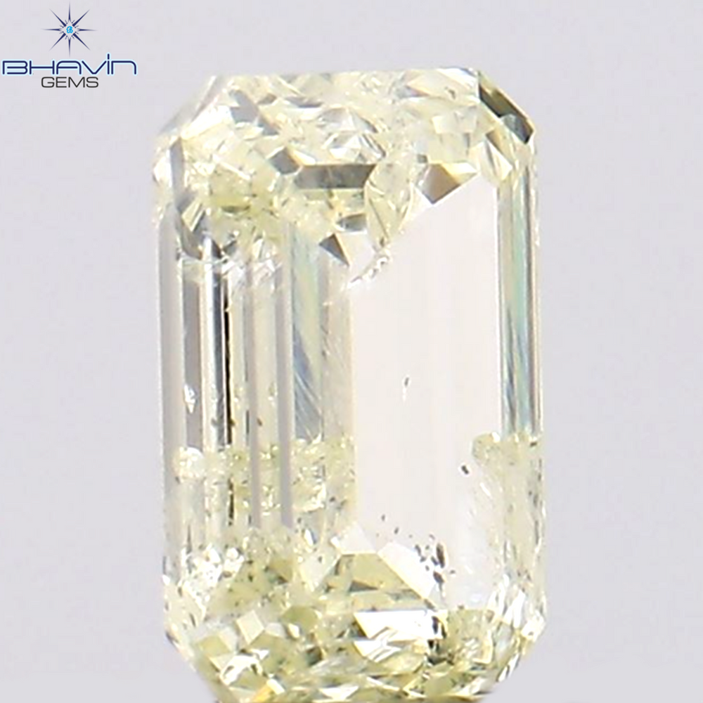 0.31 CT エメラルド シェイプ ナチュラル ダイヤモンド イエロー カラー I1 クラリティ (4.67 MM)