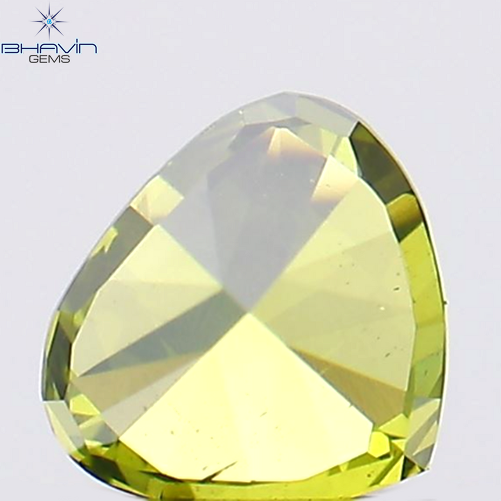0.21 CT Heart Shape Natural Diamond Green Color VS1 Clarity (3.61 MM)