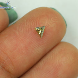 0.12 CT トライアングル シェイプ ナチュラル ダイヤモンド グリーン カラー SI2 クラリティ (3.44 MM)