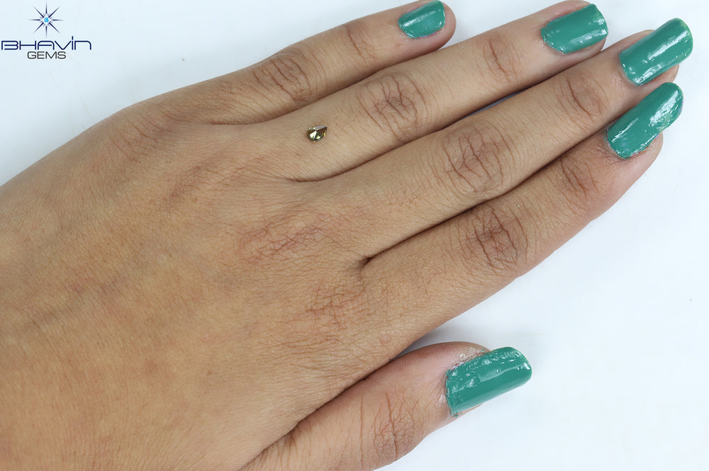 0.21 CT Pear Shape Natural Diamond Green Color VS2 Clarity (4.50 MM)
