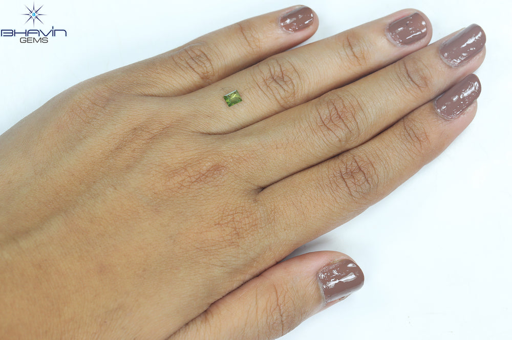 0.32 CT Square Cut Natural Diamond Enhanced Green Color SI1 Clarity (4.23 MM)