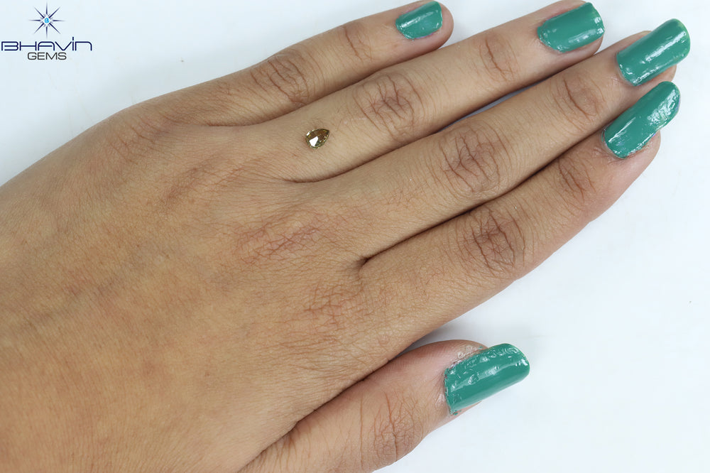 0.33 CT Pear Shape Natural Diamond Green Color SI2 Clarity (5.25 MM)