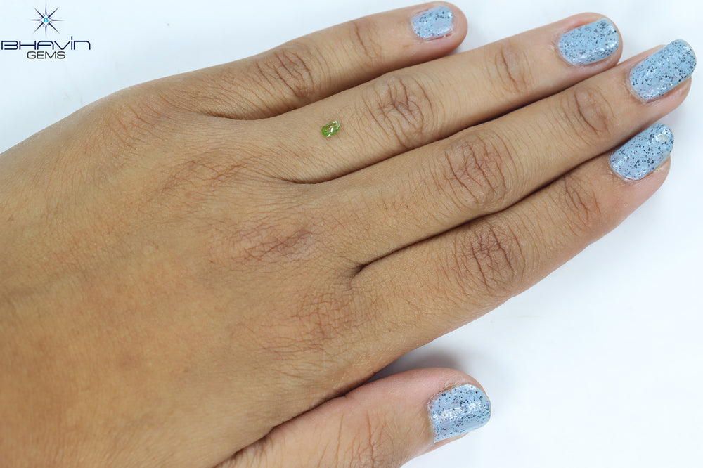 0.11 CT Oval Shape Natural Loose Diamond Green Color VS2 Clarity (4.04 MM)