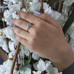 Gold Metal Blue Round Shape Diamond Engagement Ring And Wedding Diamond Ring