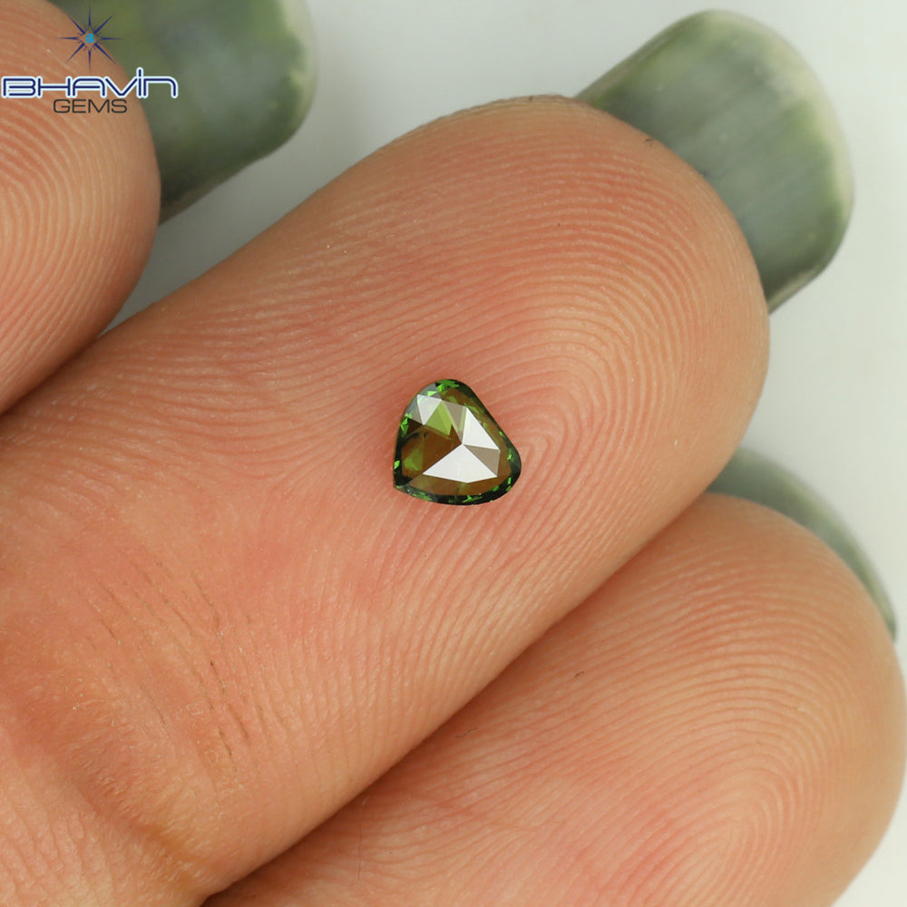 0.12 CT Heart Shape Natural Diamond Green Color SI2 Clarity (3.67 MM)