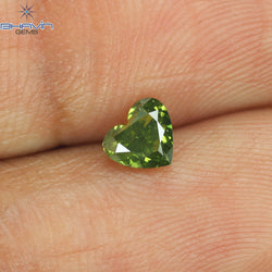 0.45 CT Heart Shape Natural Diamond Green Color SI2 Clarity (4.72 MM)