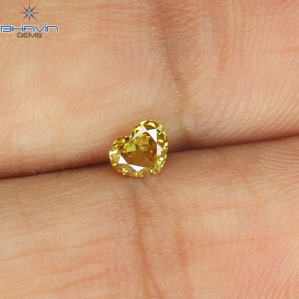 0.19 CT Heart Shape Natural Diamond Orange Color VS2 Clarity (4.00 MM)