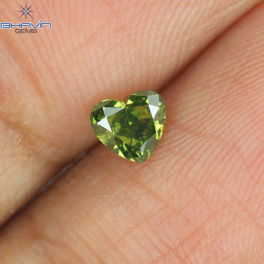 0.32 CT Heart Shape Natural Diamond Green Color SI2 Clarity (4.00 MM)
