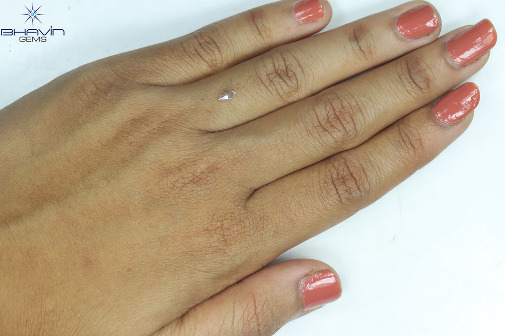 0.14 CT Marquise Shape Natural Diamond Pink Color VS2 Clarity (5.15 MM)