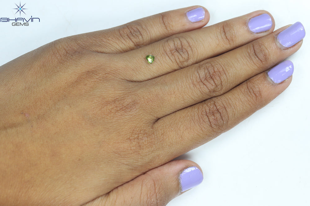0.33 CT Heart Shape Natural Diamond Green Color SI2 Clarity (4.08 MM)