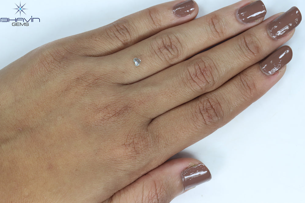 0.22 CT Heart Shape Natural Diamond Bluish Green Color VS2 Clarity (3.60 MM)