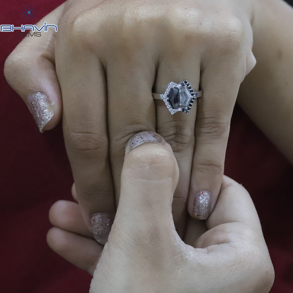 幾何学的なダイヤモンド、ソルト アンド ペッパー ダイヤモンド、天然ダイヤモンド リング、婚約指輪