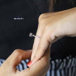 Round Shape Diamond Engagement Ring And Wedding Diamond Ring