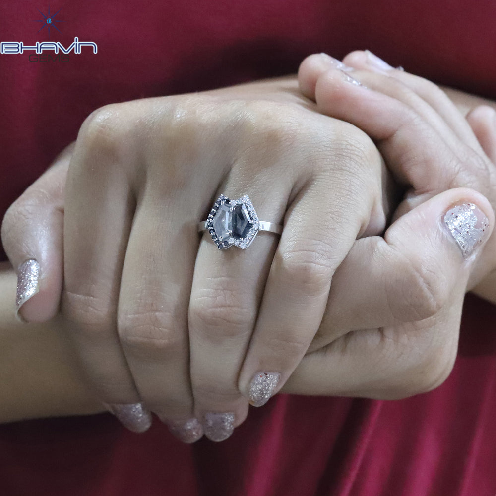 幾何学的なダイヤモンド、ソルト アンド ペッパー ダイヤモンド、天然ダイヤモンド リング、婚約指輪