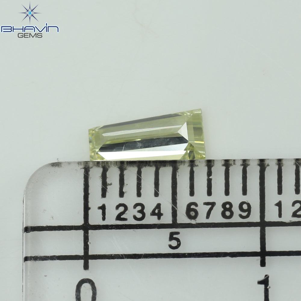 0.28 CT Baguette Diamond Yellow Color Clarity VS1 (6.70 MM)