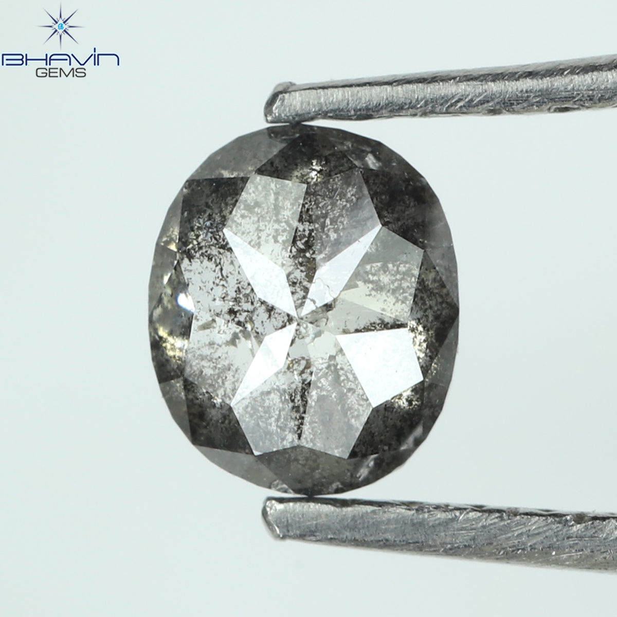 0.36 CT オーバルシェイプ ナチュラル ダイヤモンド ソルト アンド パッパー カラー I3 クラリティ (4.66 MM)