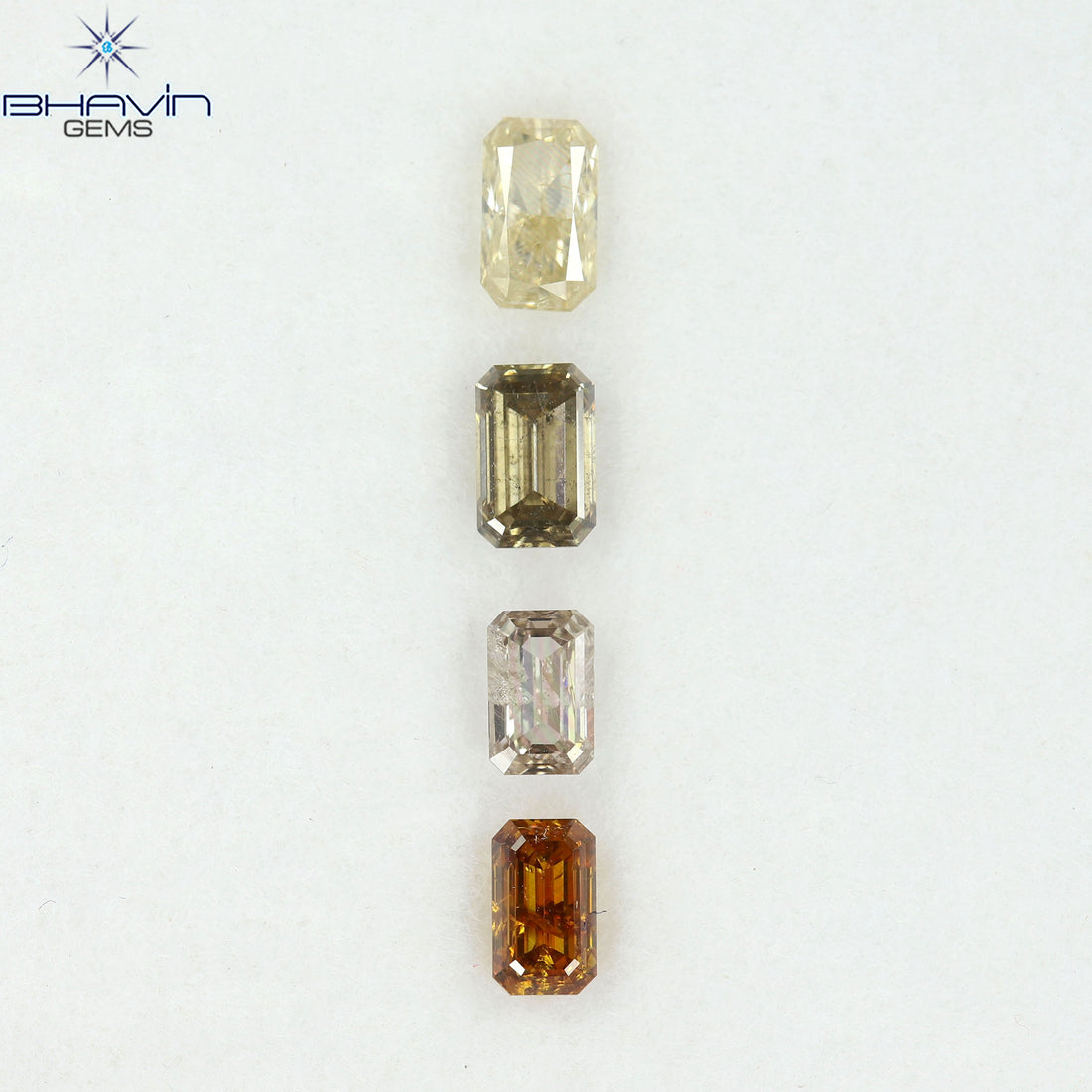 0.34 CT ハートシェイプ ナチュラル ダイヤモンド オレンジ色 VS1 クラリティ (4.59 MM)