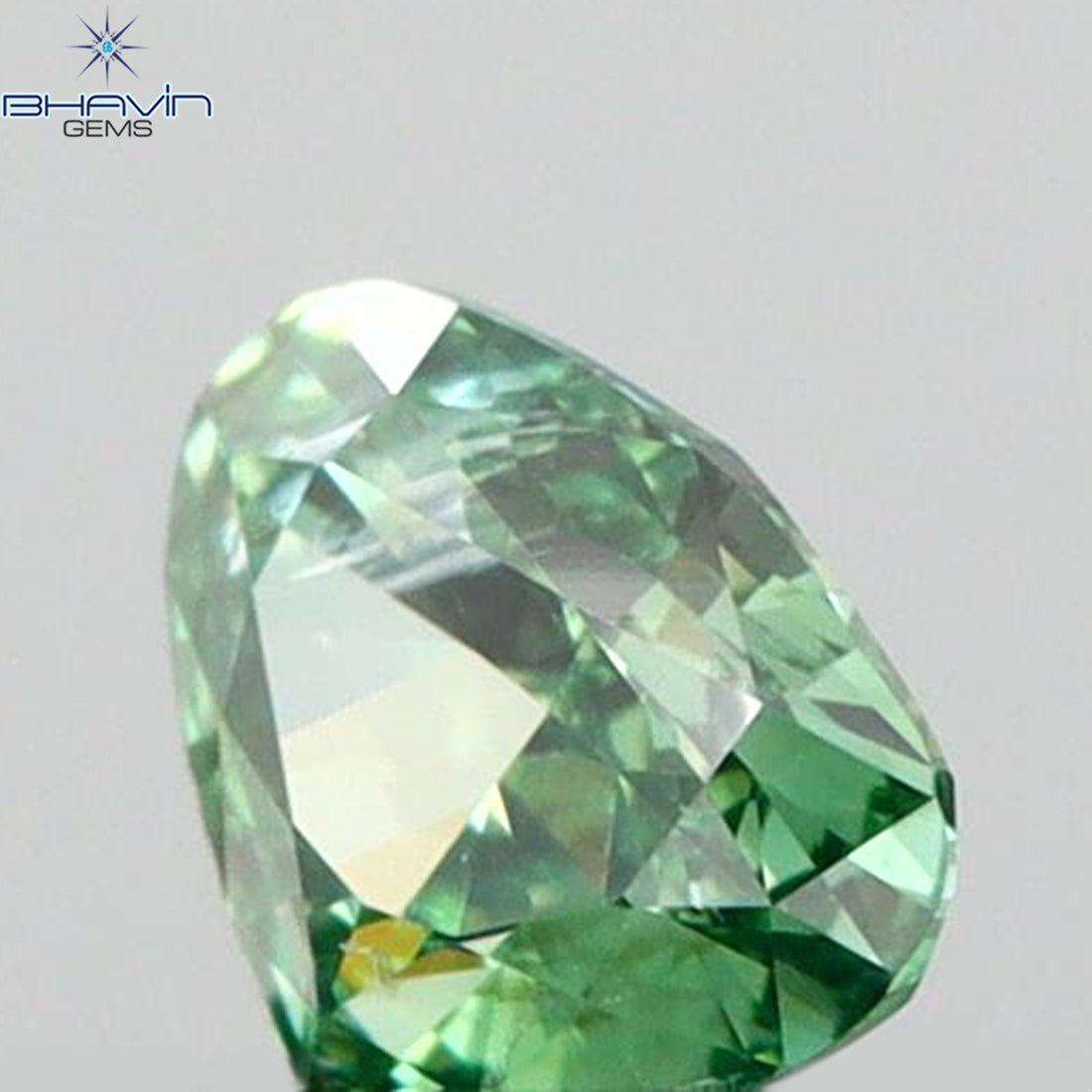 0.24 CT ハート シェイプ ナチュラル ダイヤモンド グリーン カラー SI1 クラリティ (4.11 MM)