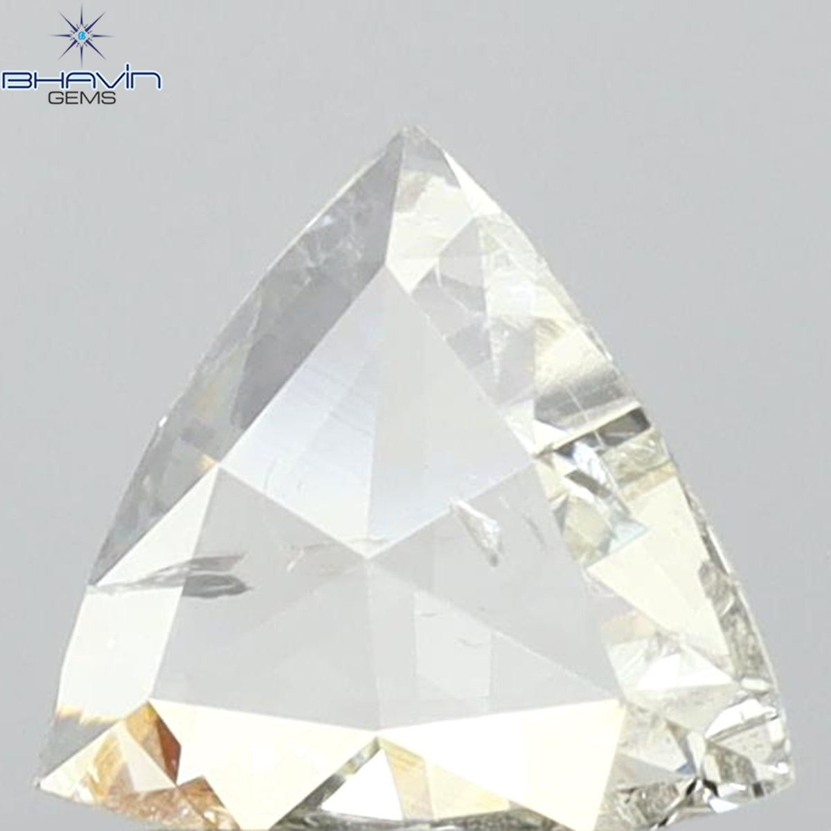 0.12 CT トライアングル シェイプ ナチュラル ダイヤモンド グリーン カラー SI2 クラリティ (3.44 MM)