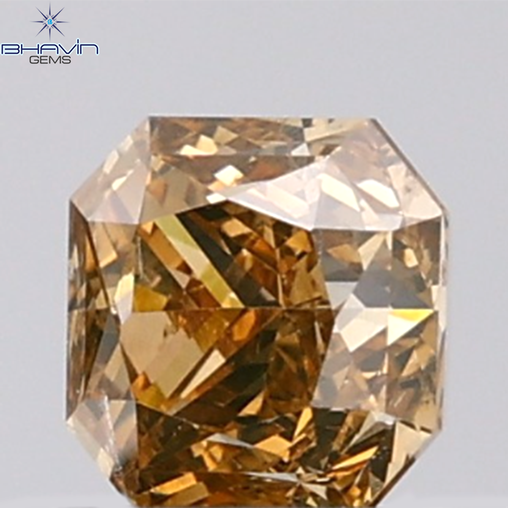 0.12 CT トライアングル シェイプ ナチュラル ダイヤモンド グリーン カラー SI2 クラリティ (3.44 MM)