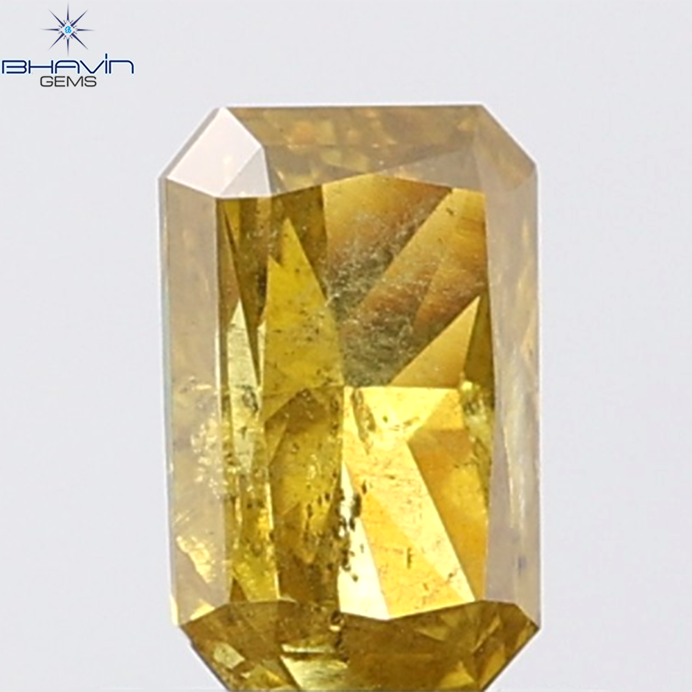 0.12 CT トライアングル シェイプ ナチュラル ダイヤモンド グリーン カラー SI2 クラリティ (3.44 MM)