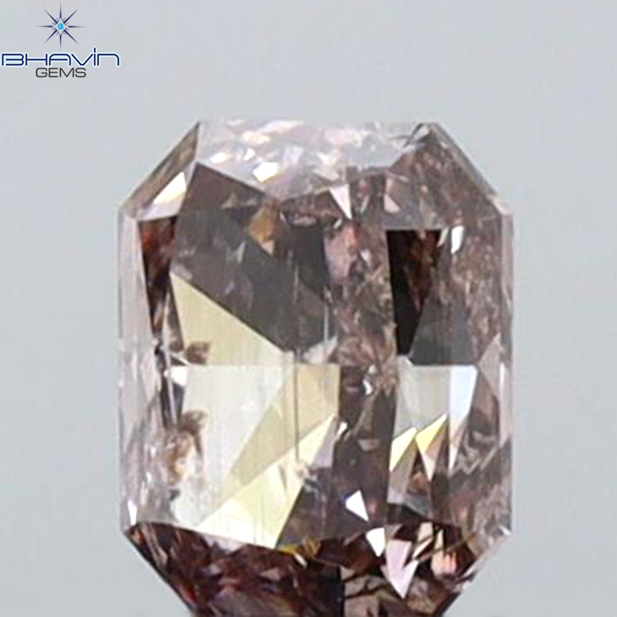 0.27 CT Natural Radiant Pink Diamond SI2 Clarity (3.86 MM)