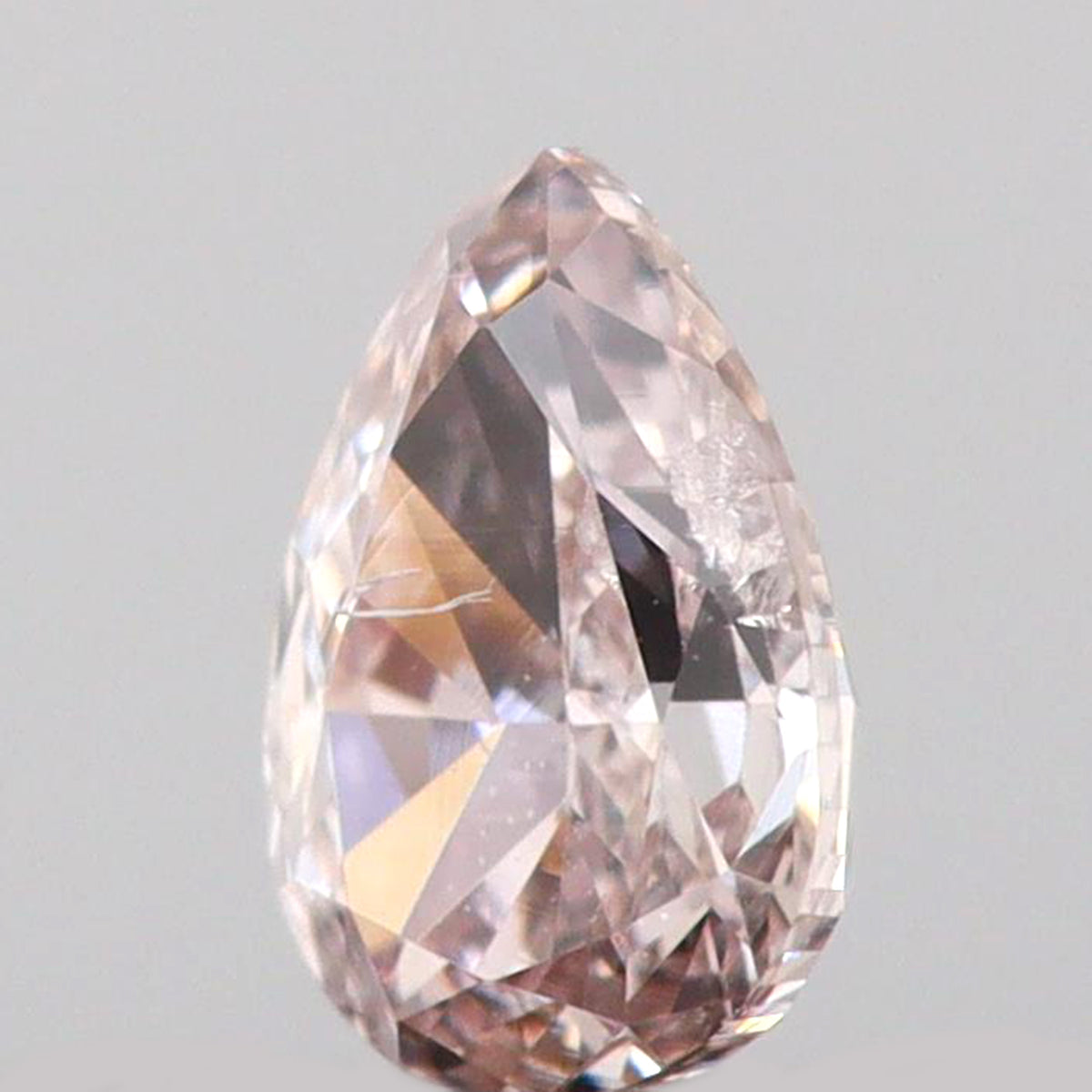 0.16 CT ペアシェイプ 天然ダイヤモンド ピンクカラー SI2 クラリティ (4.03 MM)