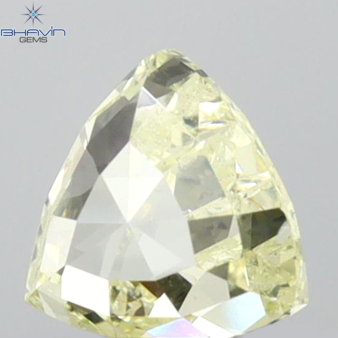 0.12 CT トライアングル シェイプ ナチュラル ダイヤモンド グリーン カラー SI2 クラリティ (3.44 MM)