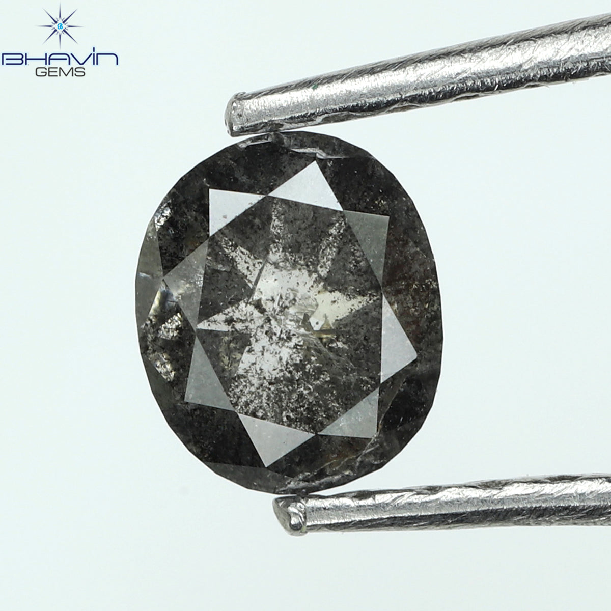 0.36 CT オーバルシェイプ ナチュラル ダイヤモンド ソルト アンド パッパー カラー I3 クラリティ (4.66 MM)