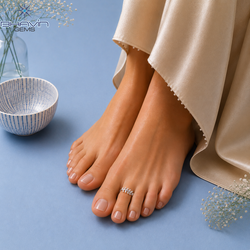 Elegant Diamond Leaf Wrap Open Toe Ring