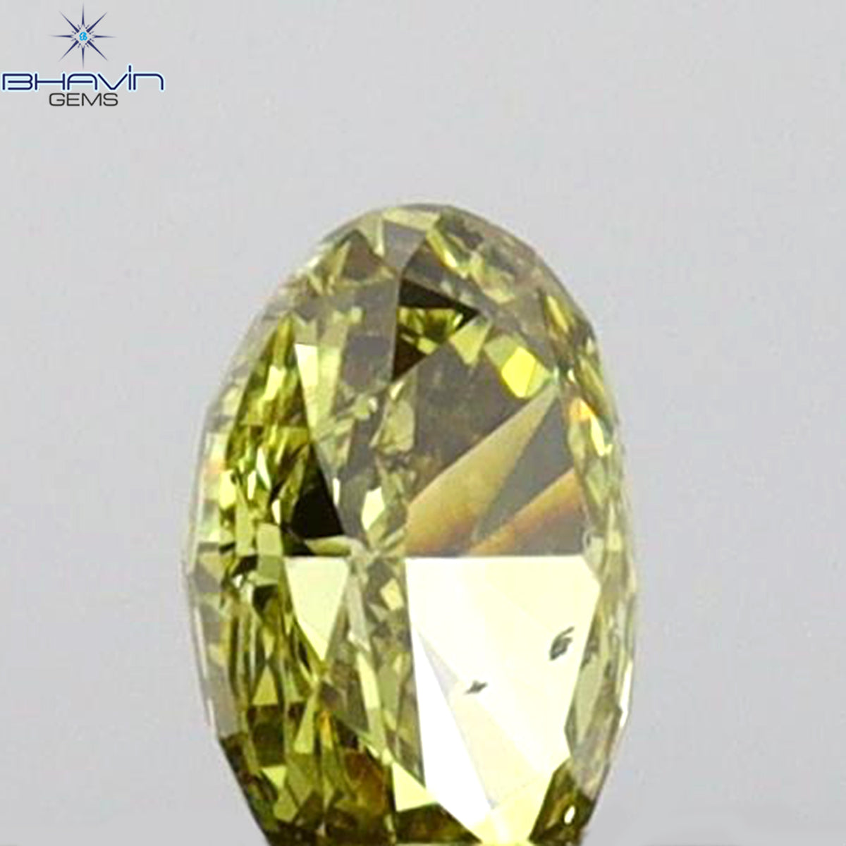 0.18 CT オーバルシェイプ 天然ダイヤモンド グリーンカラー SI1 クラリティ (4.21 MM)