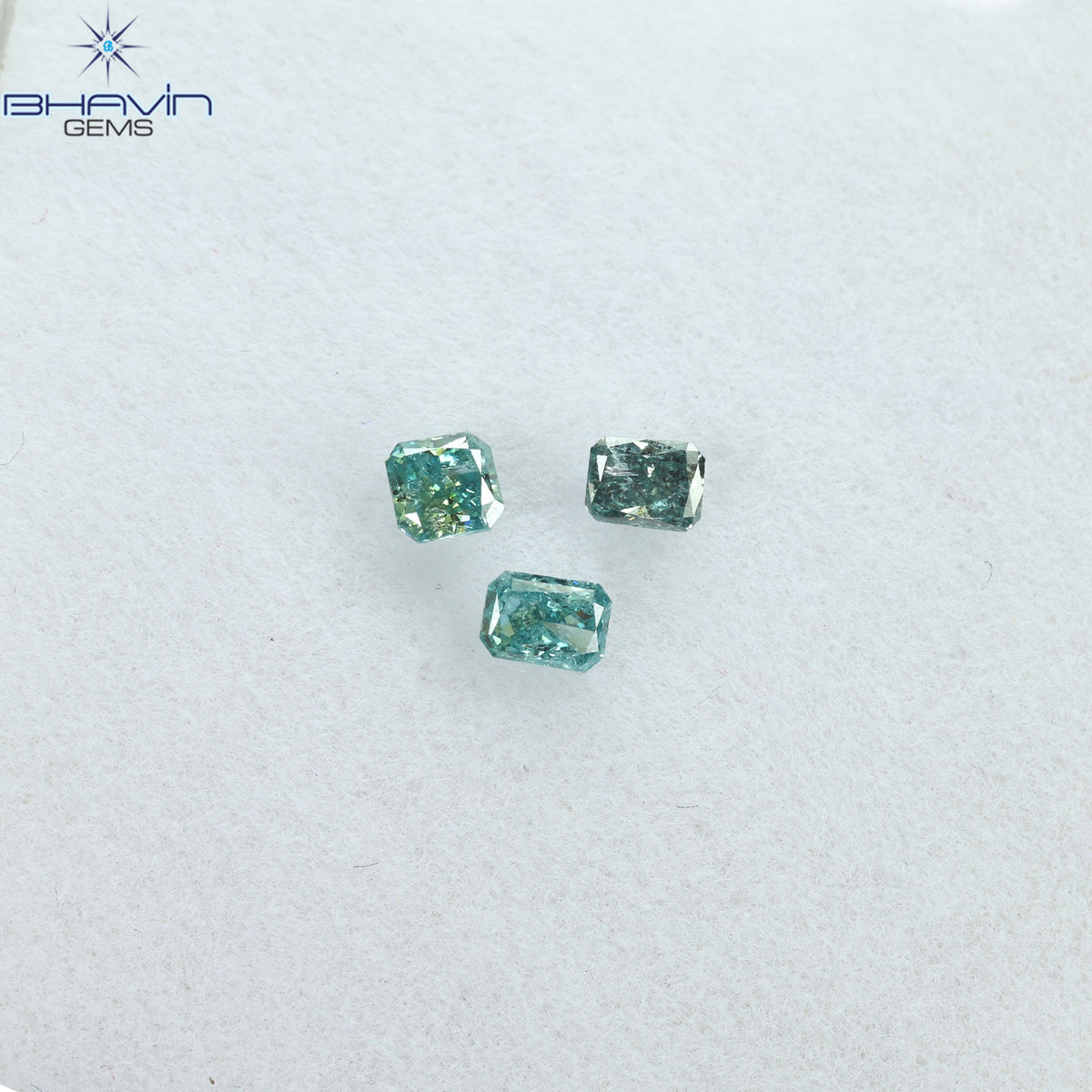 0.29 CT/3 Pcs Radiant Diamond Blue Color Natural Diamond Clarity SI2 (3.18 MM)