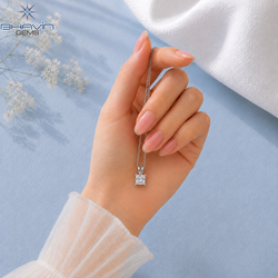 Elegant Princess-Cut Sparkle Pendant with Classic Four-Prong Setting