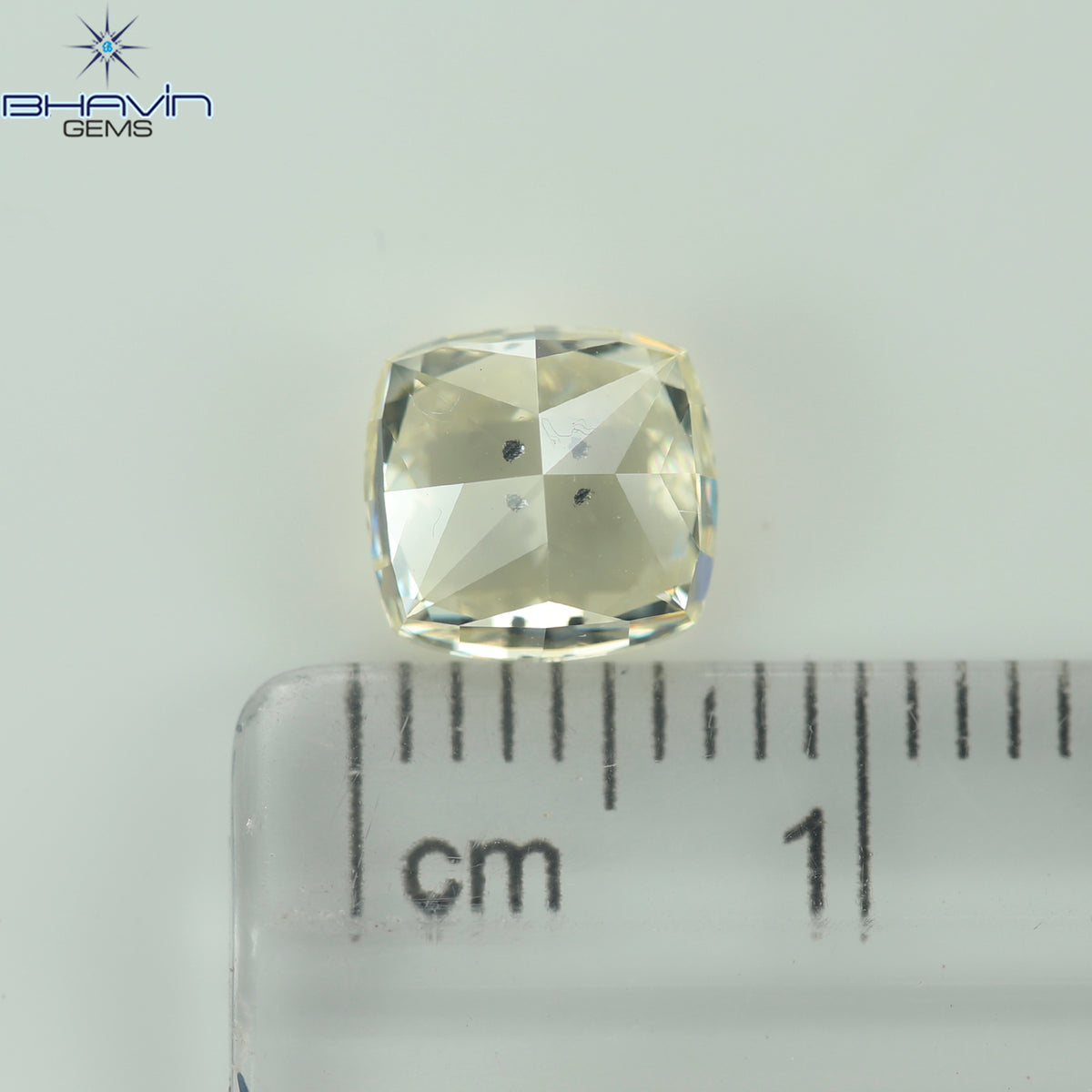 GIA認定 2.01 CT クッションダイヤモンド Y～Zカラー 天然ダイヤモンド SI2 クラリティ (6.96 MM)
