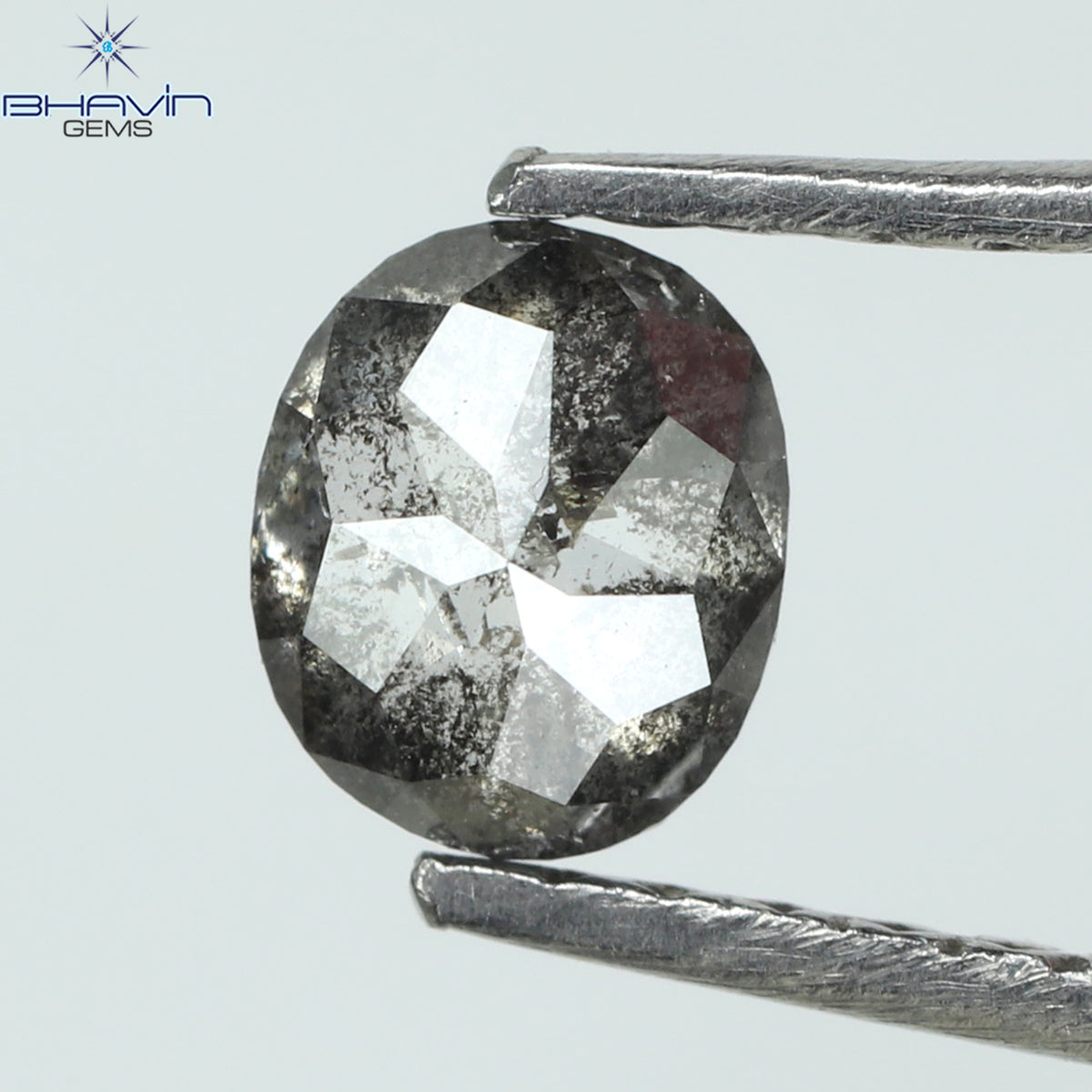 0.36 CT オーバルシェイプ ナチュラル ダイヤモンド ソルト アンド パッパー カラー I3 クラリティ (4.66 MM)