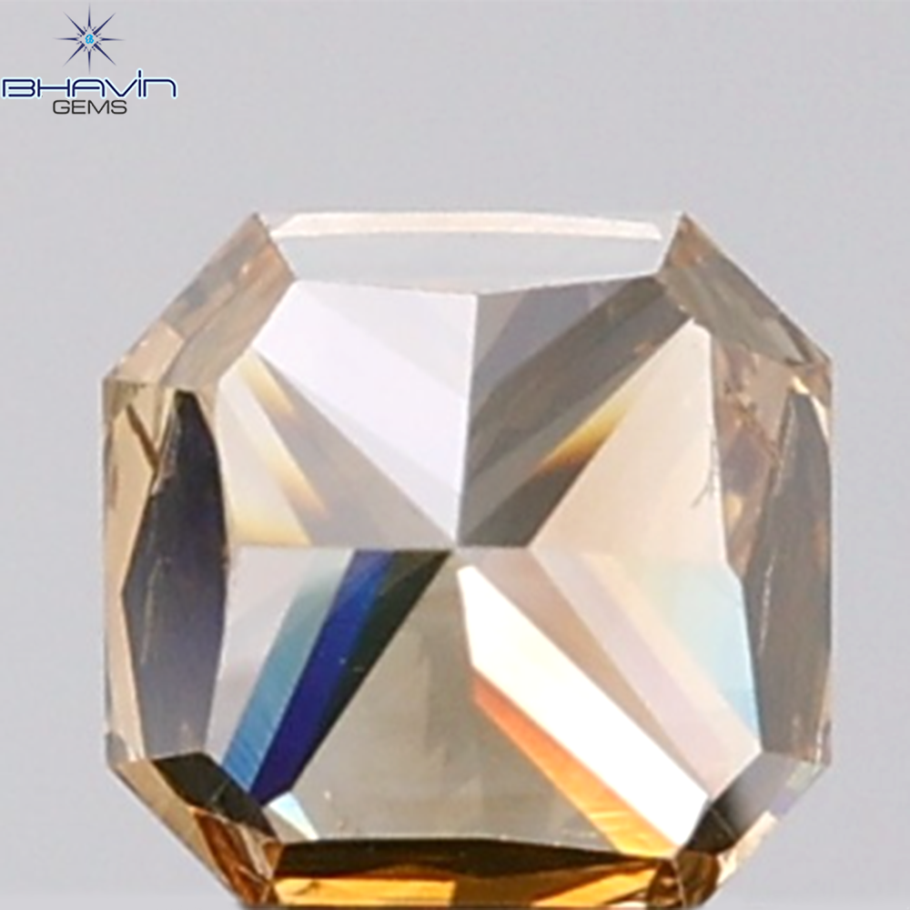 0.12 CT トライアングル シェイプ ナチュラル ダイヤモンド グリーン カラー SI2 クラリティ (3.44 MM)