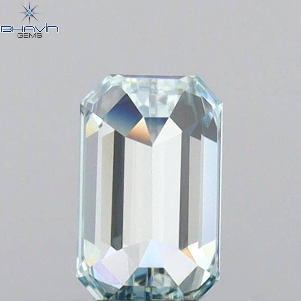 0.38 CT エメラルド シェイプ ナチュラル ダイヤモンド グリーンがかったブルー カラー VS1 クラリティ (4.87 MM)