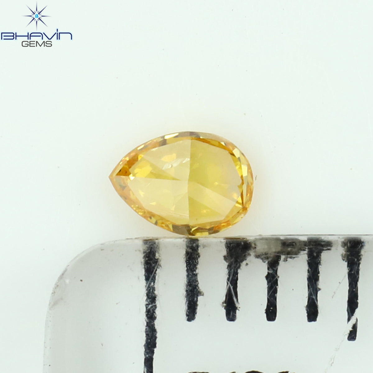 0.10 CT ペアシェイプ 天然ダイヤモンド オレンジカラー SI2 クラリティ (3.63 MM)