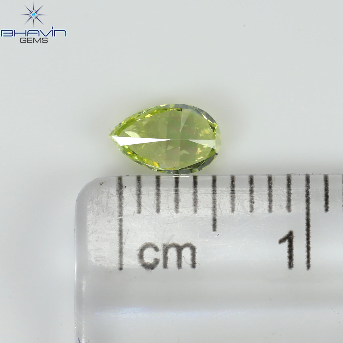 0.38 CT ペアシェイプ ナチュラル ダイヤモンド 緑がかった黄色 VS1 クラリティ (5.55 MM)