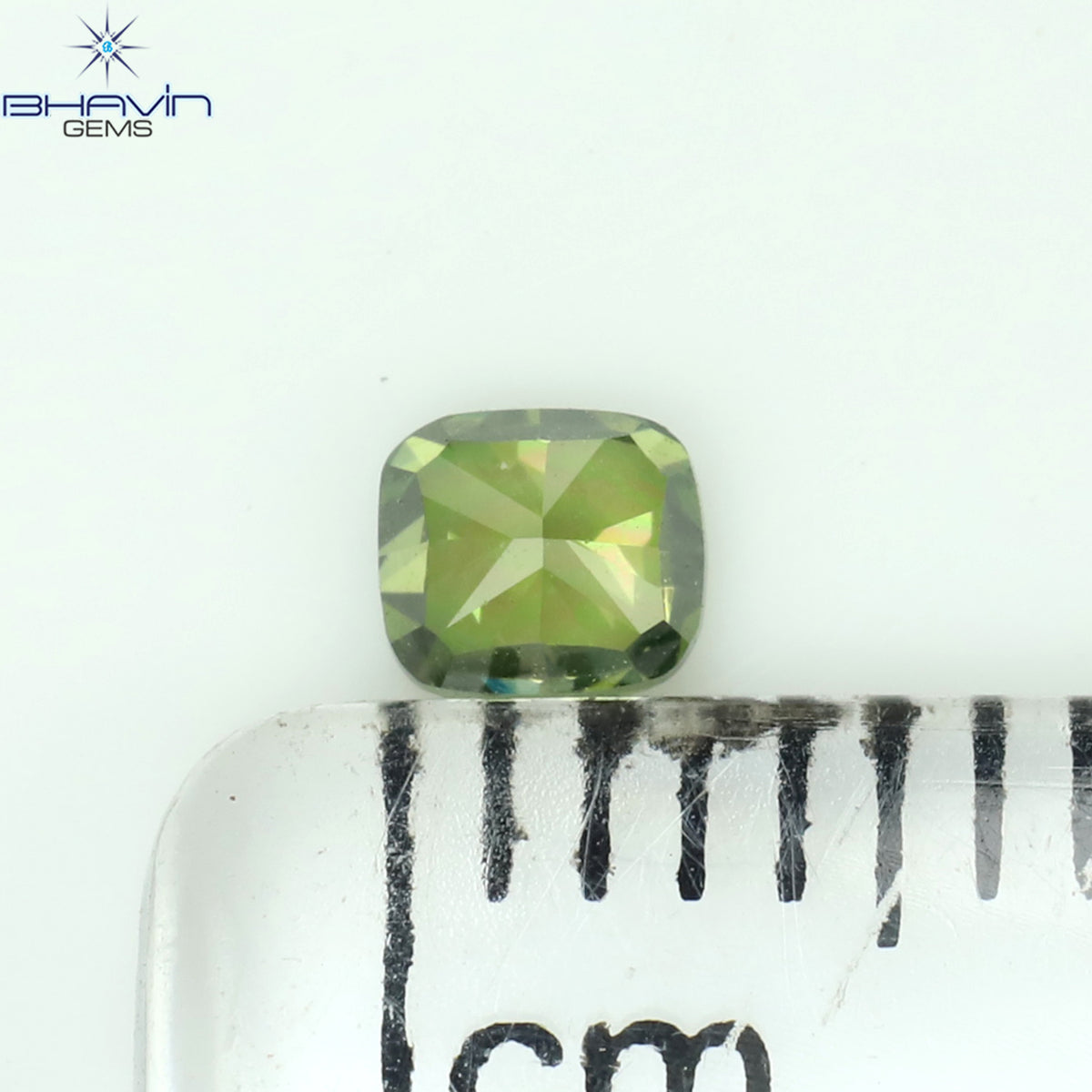 0.22 CT クッションシェイプ 天然ダイヤモンド グリーンカラー VS1 クラリティ (3.38 MM)