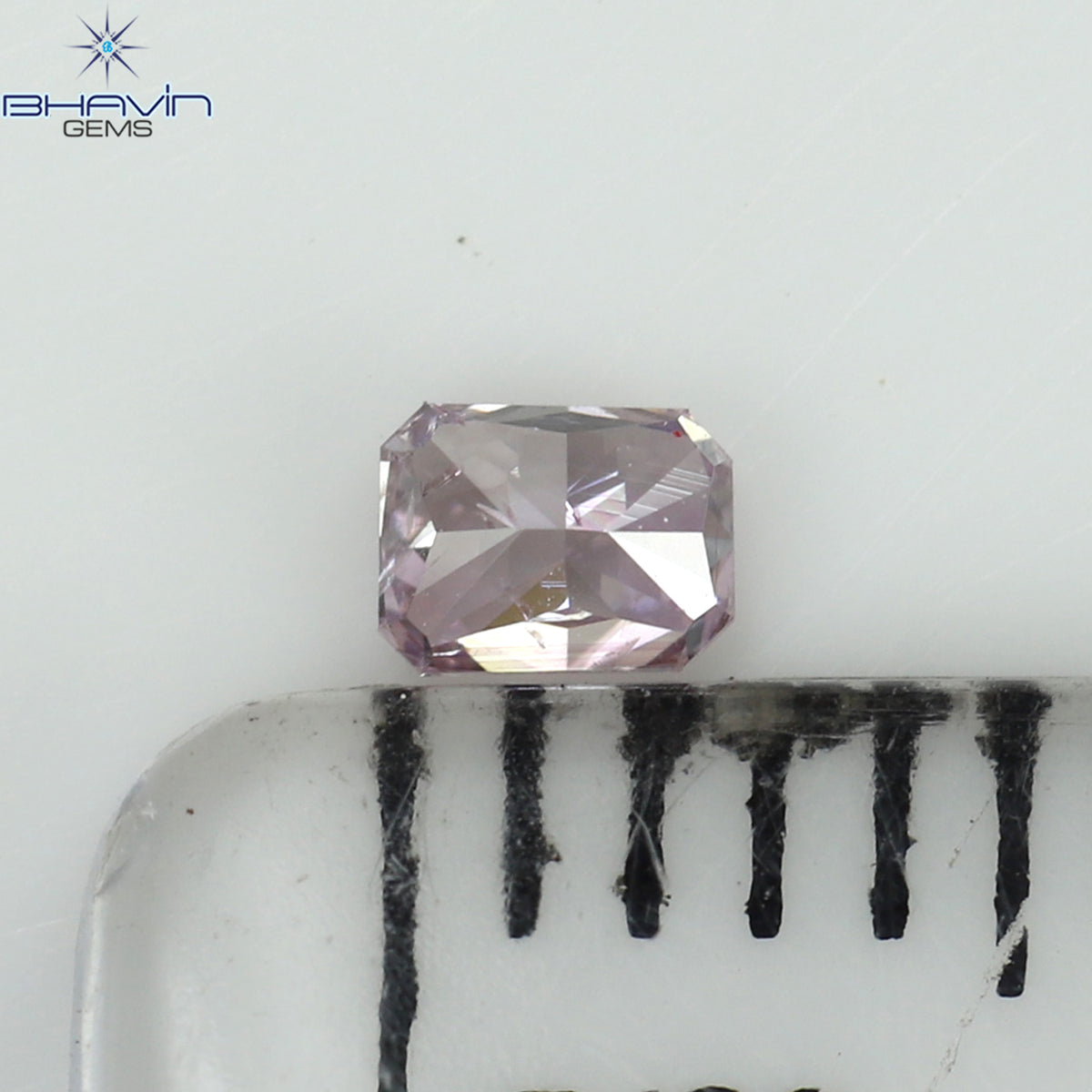 0.10 CT ラディアントシェイプ 天然ダイヤモンド ピンクカラー SI1 クラリティ (2.90 MM)