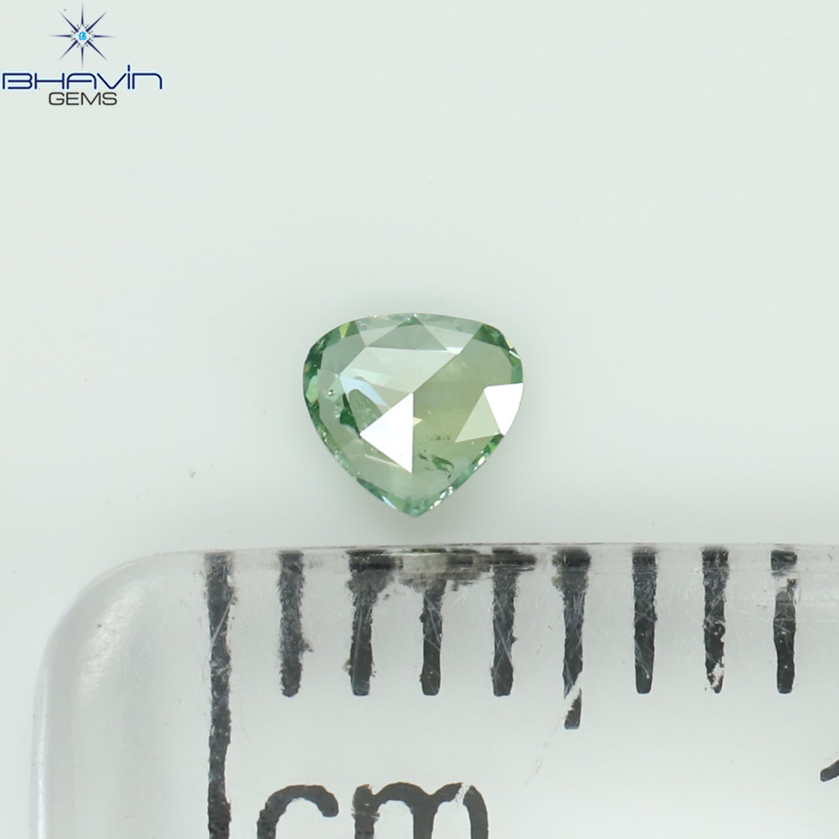 0.18 CT ハート シェイプ ナチュラル ダイヤモンド グリーン カラー VS2 クラリティ (3.66 MM)