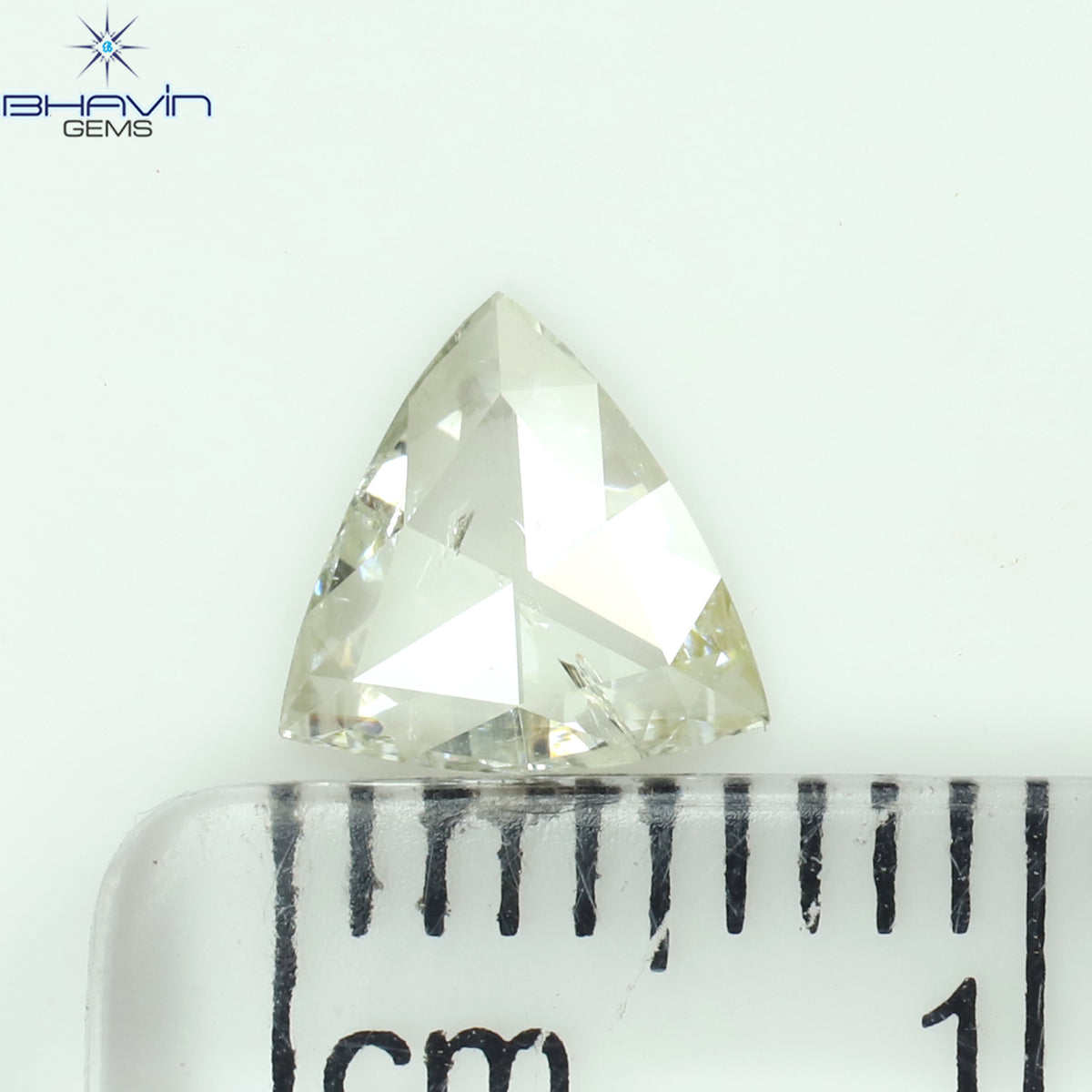 0.12 CT トライアングル シェイプ ナチュラル ダイヤモンド グリーン カラー SI2 クラリティ (3.44 MM)