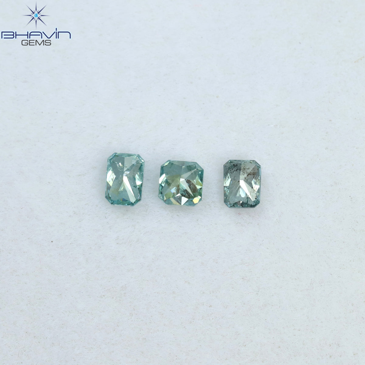 0.29 CT/3 Pcs Radiant Diamond Blue Color Natural Diamond Clarity SI2 (3.18 MM)