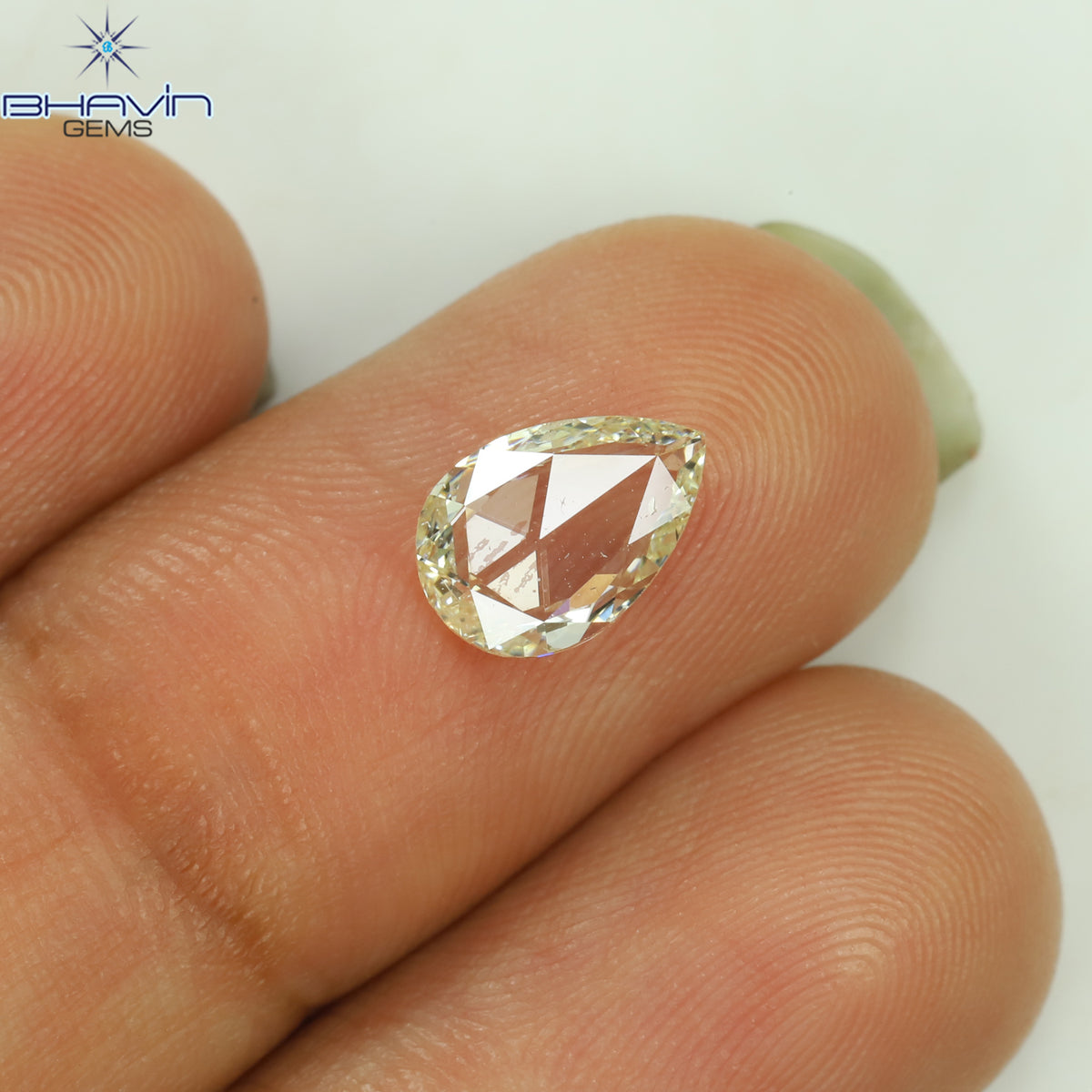 0.29 CT ペアシェイプ ナチュラル ダイヤモンド グリーン (カメレオン) カラー VS1 クラリティ (5.89 MM)