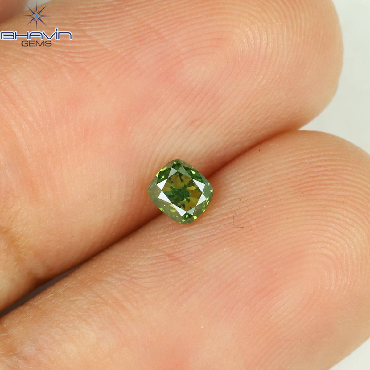 0.22 CT クッションシェイプ 天然ダイヤモンド グリーンカラー VS1 クラリティ (3.38 MM)